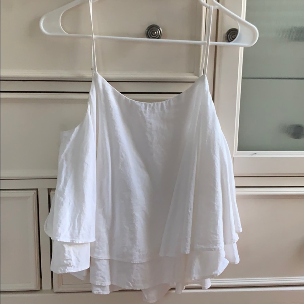 Adorable white flowy Tank